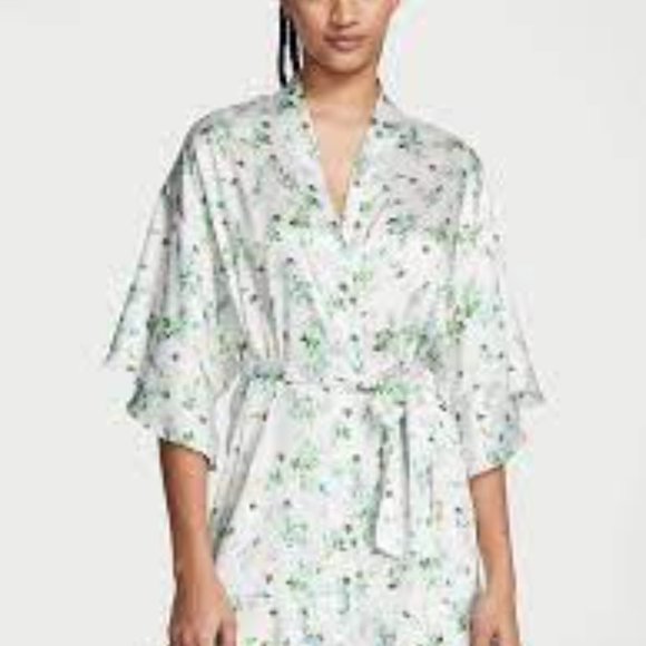 Victoria's Secret Satin Flounce Robe - Honeybee Floral - M/L - NWT
